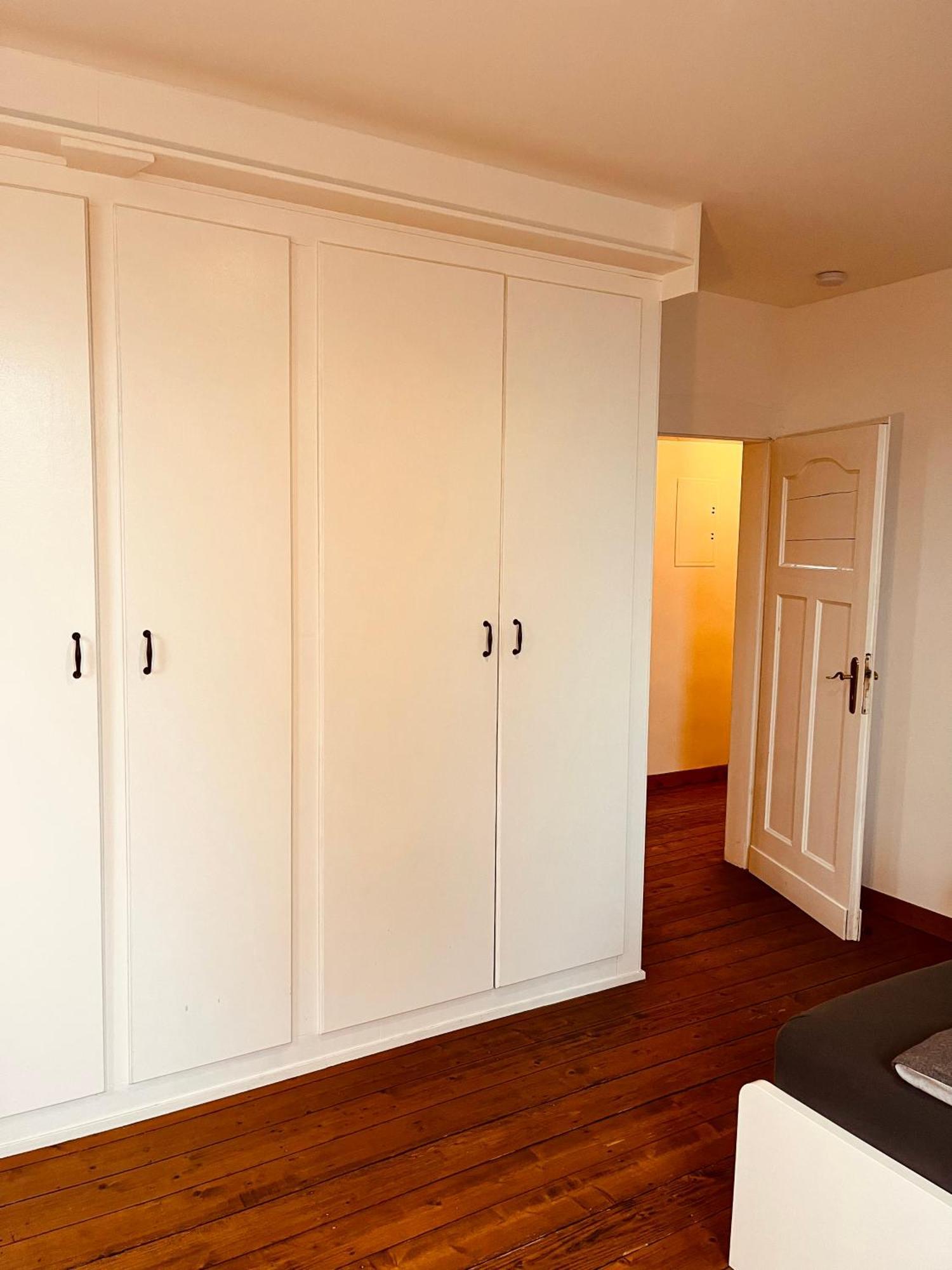 B E D & A G E D E S I G N -Extra Large- Wunderschoene Komplette Wohnung Mit Viel Platz & 4 Schlafzimmer B E D & A G E D E S I G N -Small- Wunderschoenes Zimmer Mit Bad Rechnungserstellung Fuer Geschaeftsreisende & Firmen Hünxe Eksteriør bilde