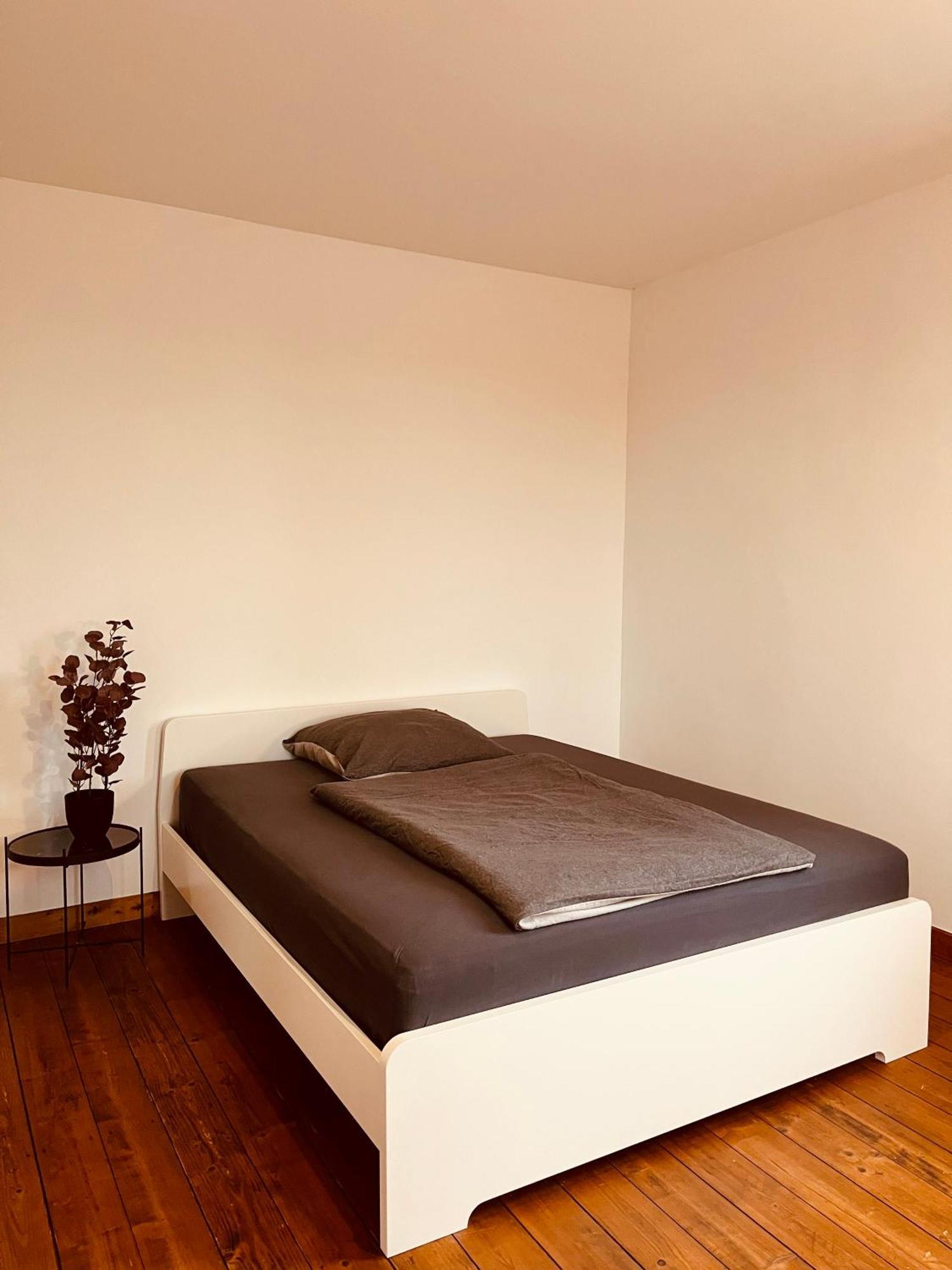 B E D & A G E D E S I G N -Extra Large- Wunderschoene Komplette Wohnung Mit Viel Platz & 4 Schlafzimmer B E D & A G E D E S I G N -Small- Wunderschoenes Zimmer Mit Bad Rechnungserstellung Fuer Geschaeftsreisende & Firmen Hünxe Eksteriør bilde