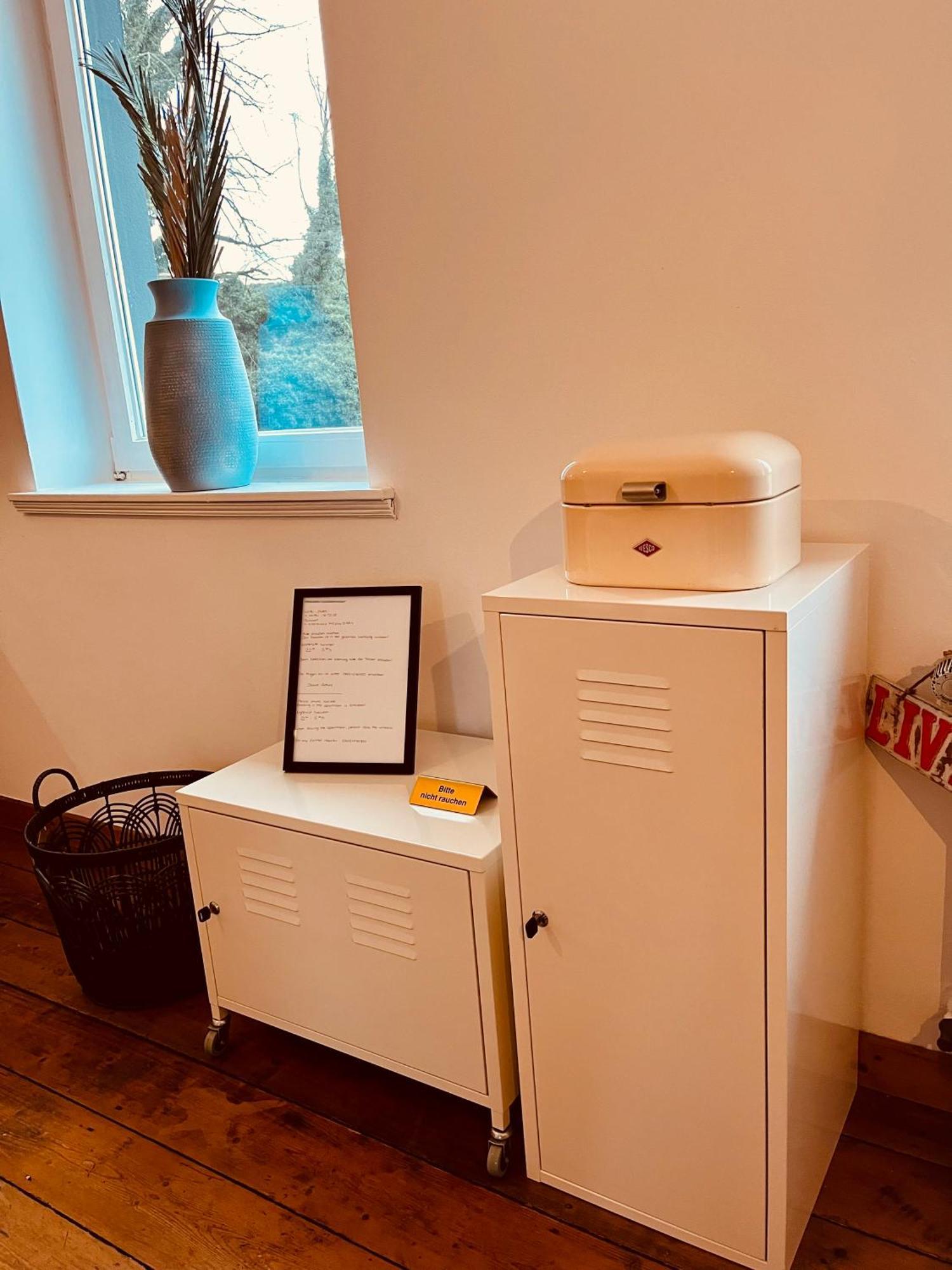 B E D & A G E D E S I G N -Extra Large- Wunderschoene Komplette Wohnung Mit Viel Platz & 4 Schlafzimmer B E D & A G E D E S I G N -Small- Wunderschoenes Zimmer Mit Bad Rechnungserstellung Fuer Geschaeftsreisende & Firmen Hünxe Eksteriør bilde