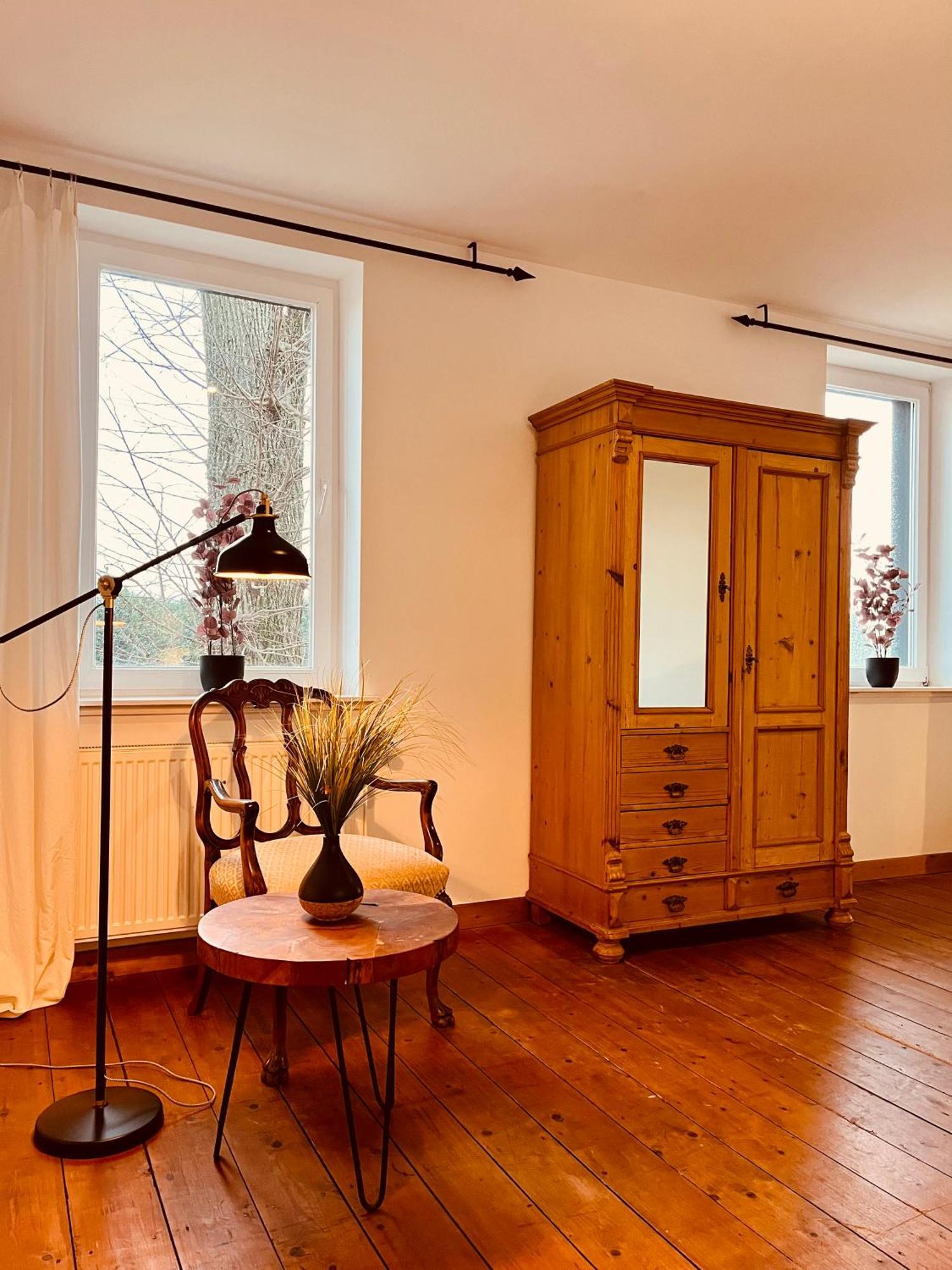 B E D & A G E D E S I G N -Extra Large- Wunderschoene Komplette Wohnung Mit Viel Platz & 4 Schlafzimmer B E D & A G E D E S I G N -Small- Wunderschoenes Zimmer Mit Bad Rechnungserstellung Fuer Geschaeftsreisende & Firmen Hünxe Eksteriør bilde